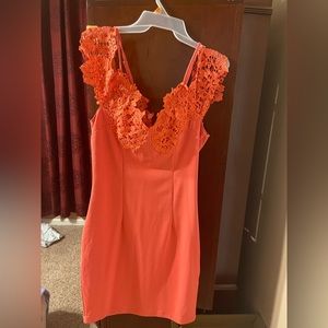 Coral dress size L NWT